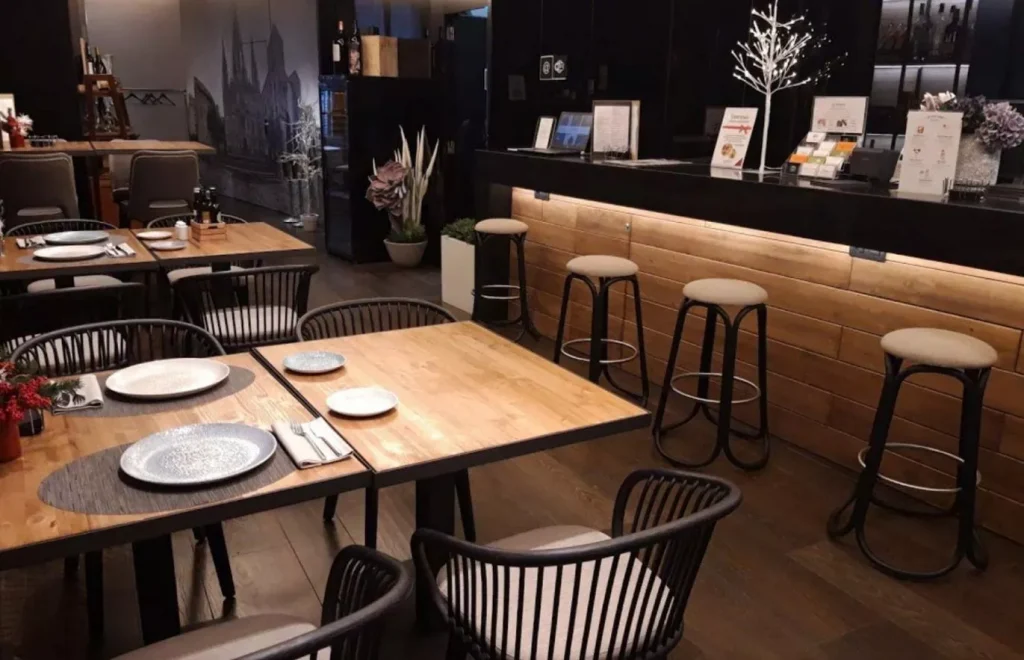 branding-restaurante-barcelona-1-1371x883