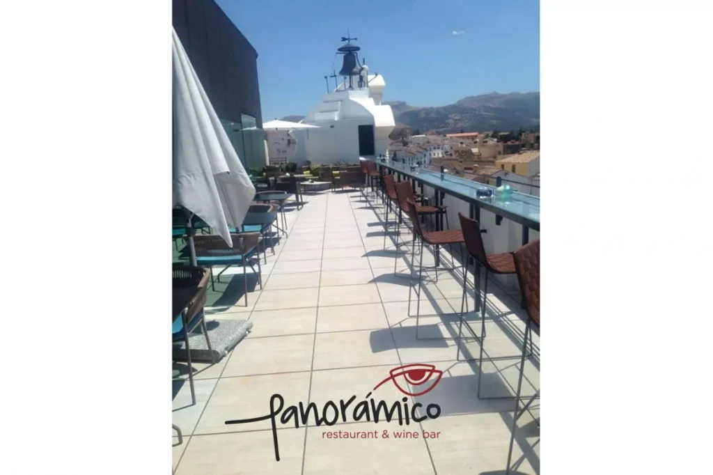 disseny-grafic-branding-bacelona-panoramico-1-1325x883