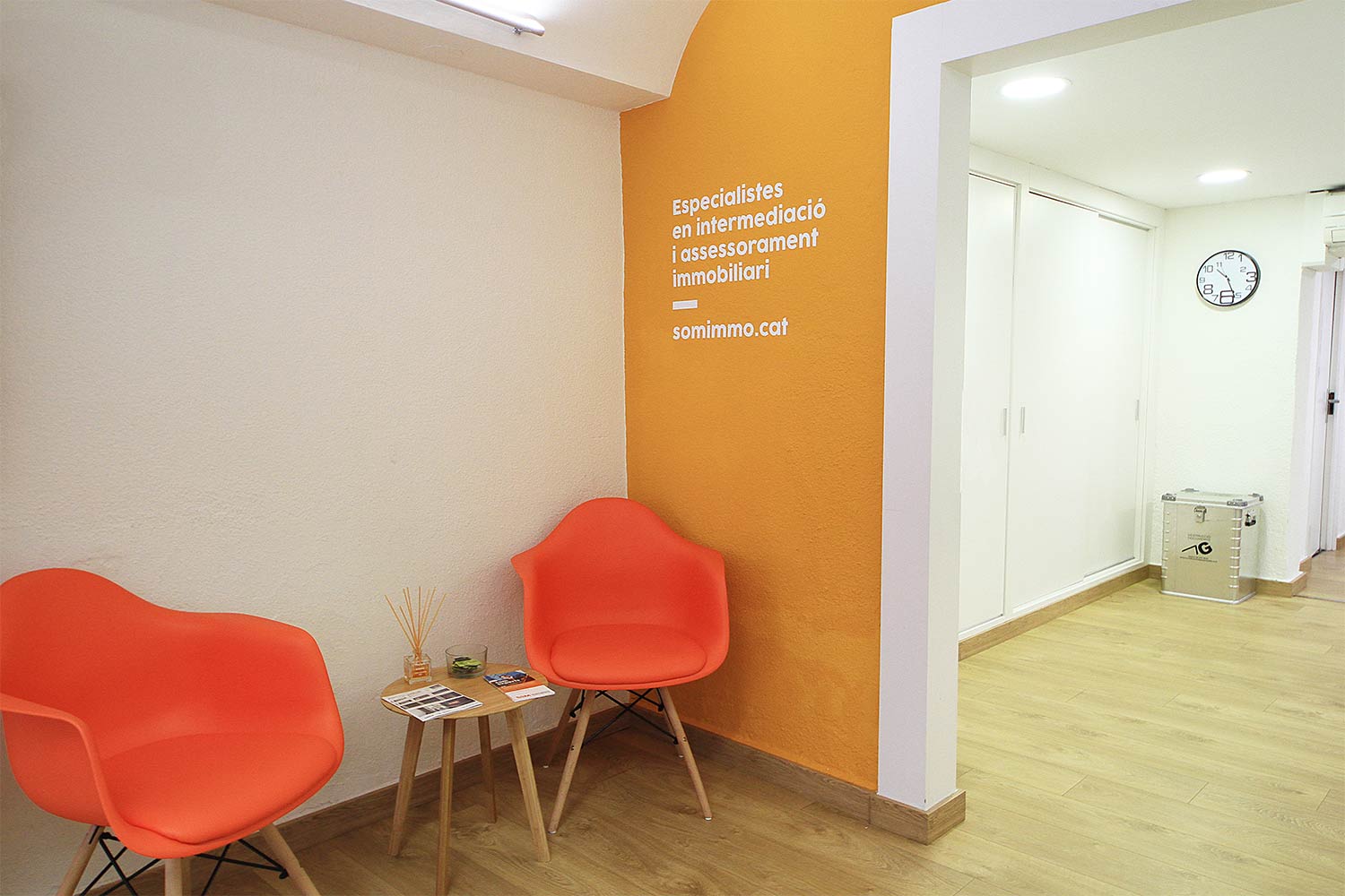 Diseño de rotulación para oficinas